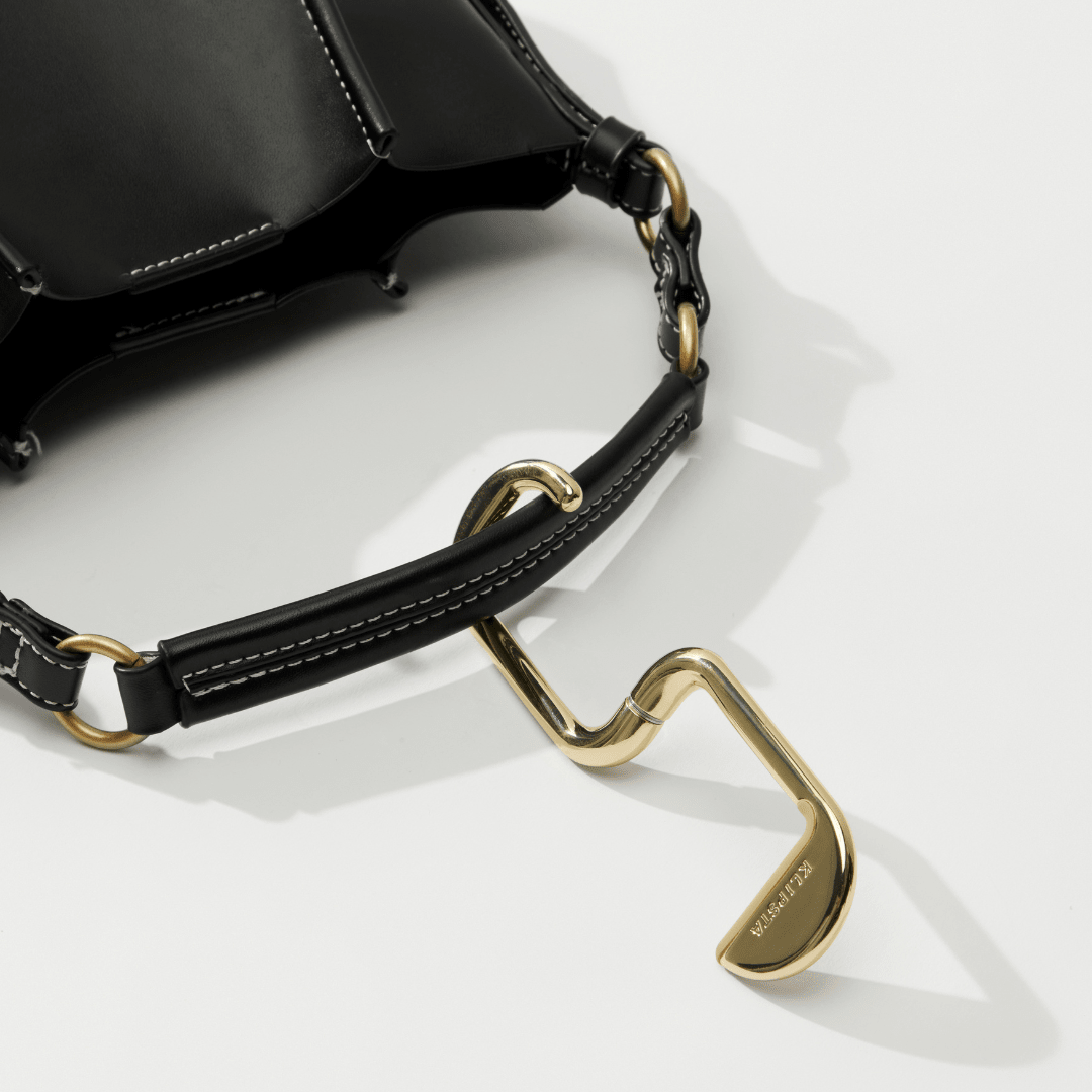 From Desk to Dinner: How to Transition Your Bag Without Repacking Everything - KLIPSTA